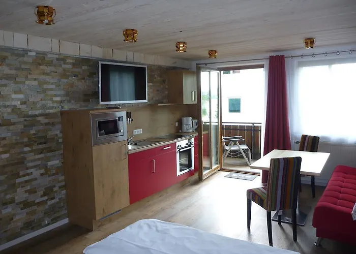 Gaestehaus Guggomos \