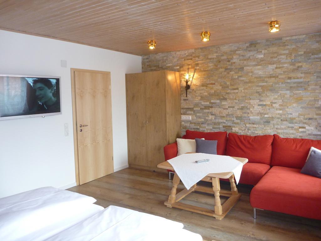 Apartment Gaestehaus Guggomos 