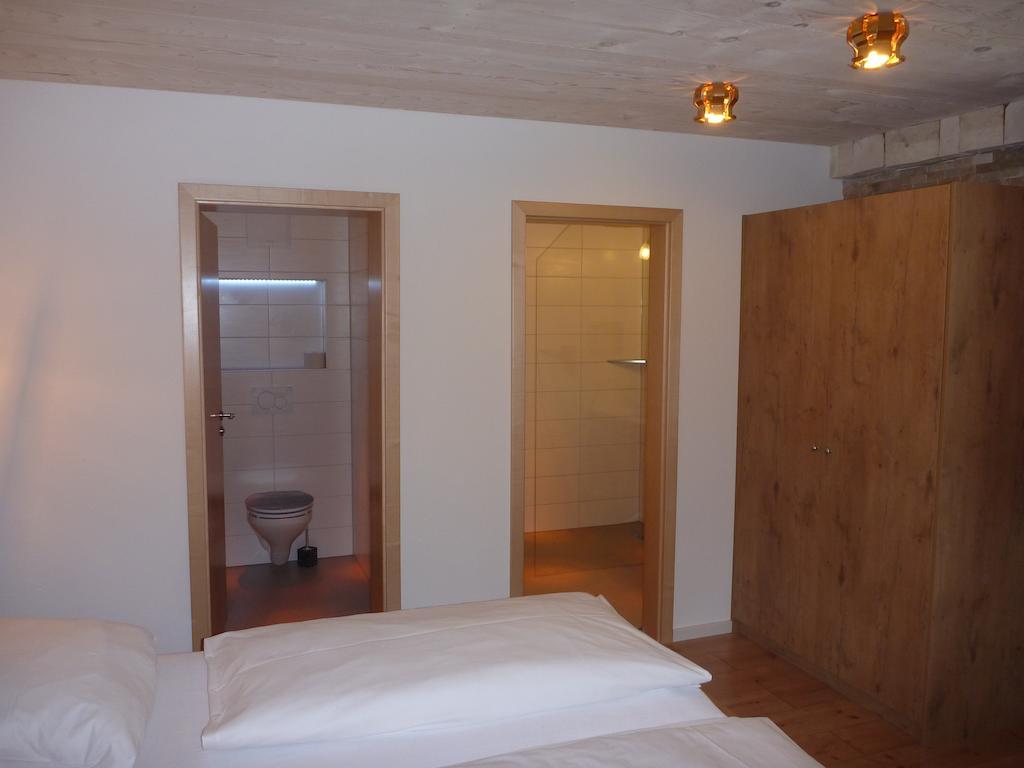 Apartment Gaestehaus Guggomos 