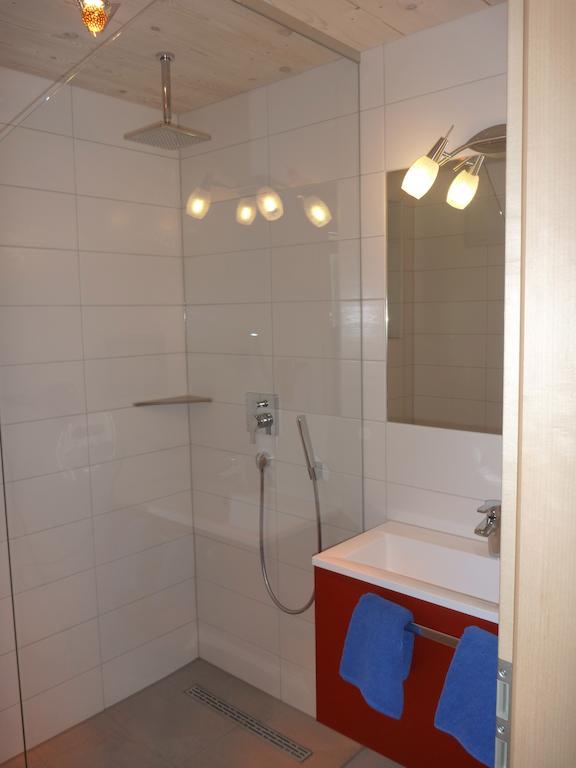 Apartment Gaestehaus Guggomos 